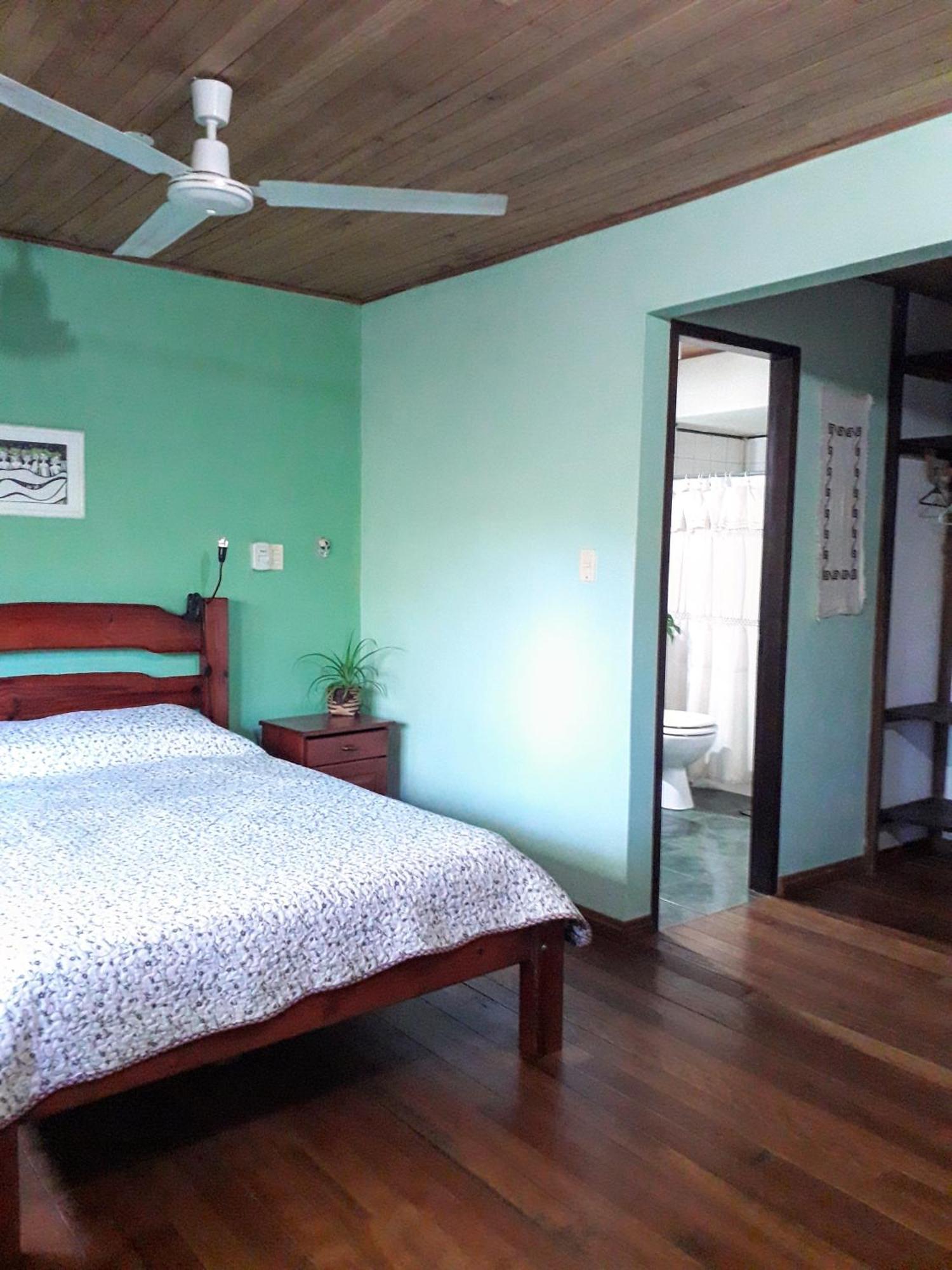 Jardin De Naipi Apartment Пуерто Игуасу Стая снимка